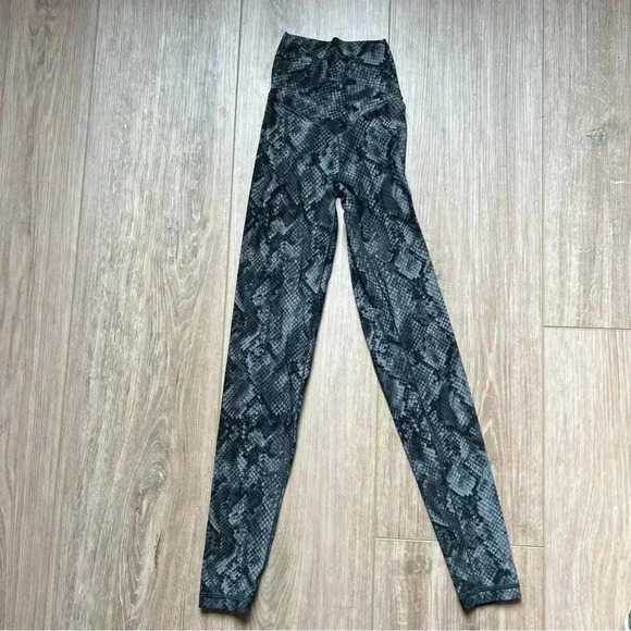 Aerie OFFLINE high rise crossover 7/8 leggings sz XXS - Picture 3 of 7